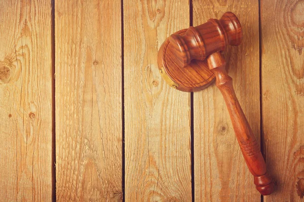 Judge gavel on wooden background — Stock Photo, Image