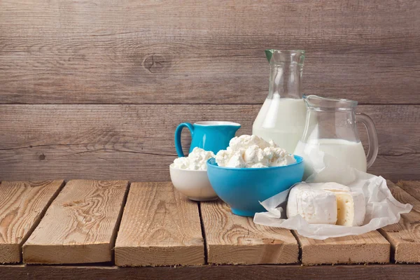 Milk and cottage cheese — Stock Photo, Image