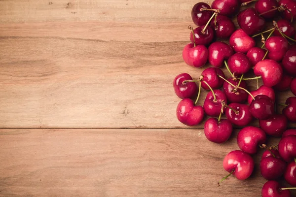 Food background with fresh cherries — Stock Photo, Image