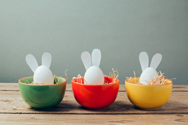 Ägg och bunny öron — Stockfoto