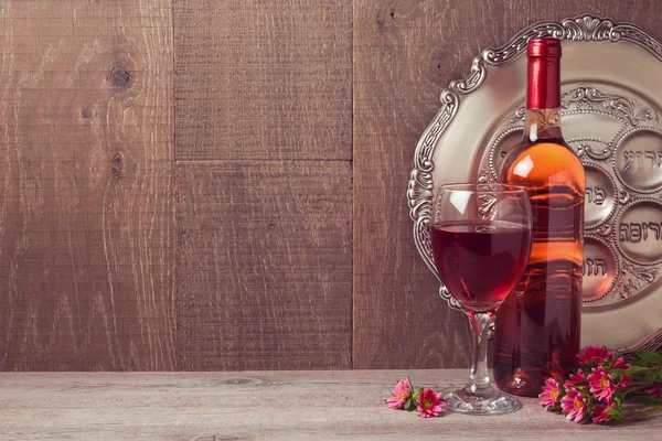 Wine and seder plate — Stock Photo, Image