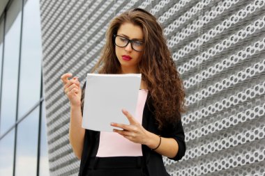 başarılı genç iş kadını