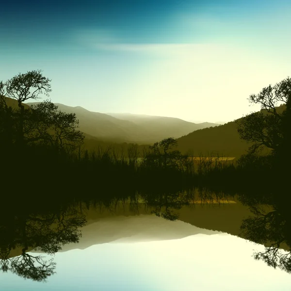 Pintoresco paisaje al atardecer — Foto de Stock