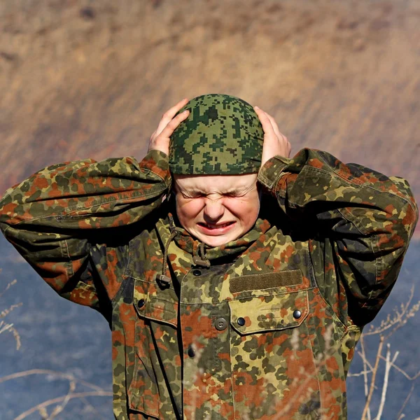 Menino vestido de soldado — Fotografia de Stock