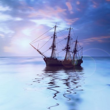 Yelkenli günbatımı manzara karşı