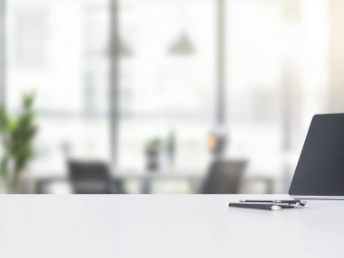 Çalışma alanı, metin veya içerik eklemek için temiz bir alana sahip bulanık ögeleri önde gösterir.