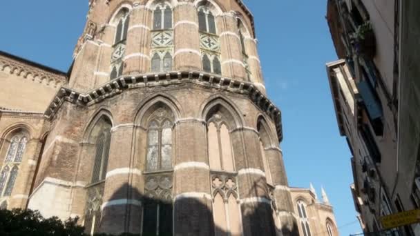 Venice Juli 2018 Basilica Dei Frari Venedig Italien Panorering Skott — Stockvideo