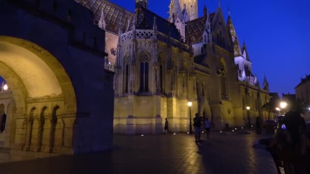 Budapest 2018 Tilt Shot Matthias Church Fishermans Bastion Hungary Twilight — 비디오