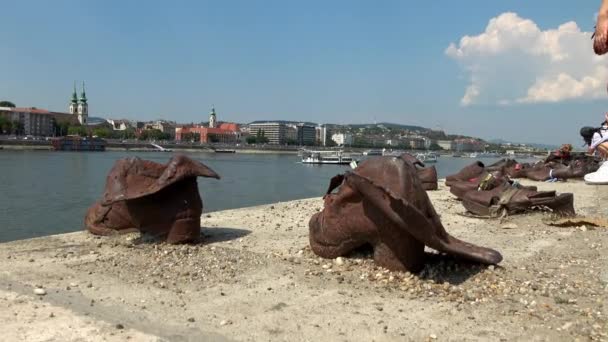 Budapest August 2018 Close Van Schoenen Donau Bank Boedapest Hongarije — Stockvideo