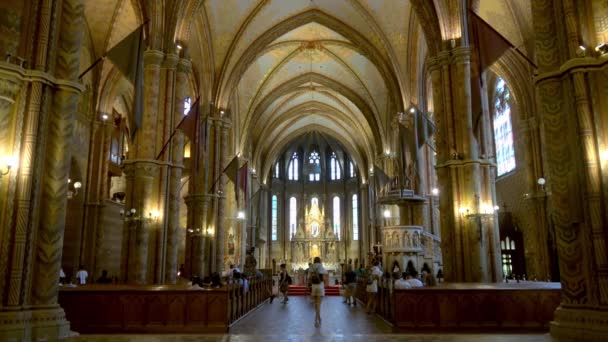 Rozpočet 2018 Široký Záběr Oltáři Kostele Matthias Fisherman Bastion Budapešť — Stock video