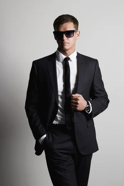 Handsome Man in suit — Stock Photo, Image