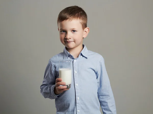 Child with glass of milk — Stock Photo, Image