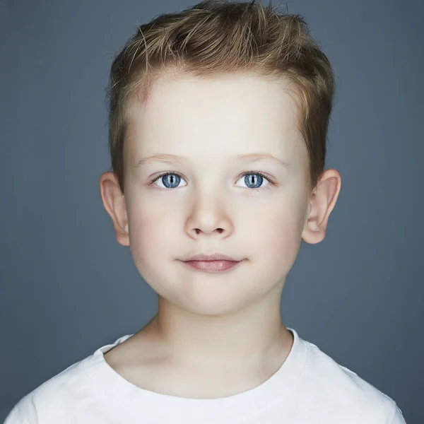 Yakın çekim çocuk portresi — Stok fotoğraf