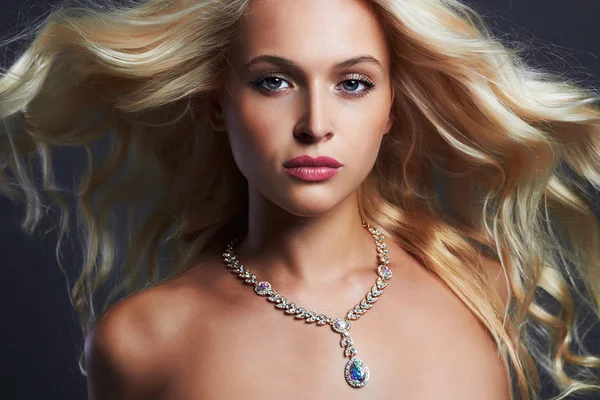 Young beautiful woman.Sexy Blond girl.jewelry — Stock Photo, Image