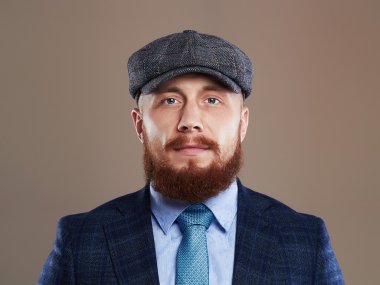 sakallı adam. Hipster boy.handsome şapkalı adam. Kızıl Sakal ile acımasız adam