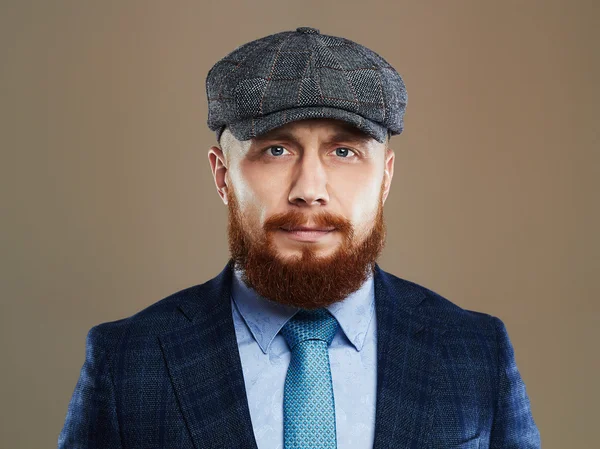 Barbudo hombre.Hipster boy.handsome hombre en hat.Brutal hombre con barba roja — Foto de Stock