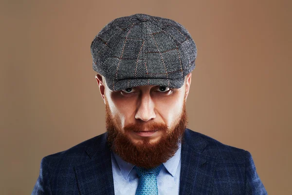 Barbudo hombre.Hipster boy.handsome hombre en hat.Brutal hombre con barba roja — Foto de Stock