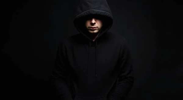 Mannen Black Hood Poserar Mörk Studio Pojke Huvtröja Manligt Porträtt — Stockfoto