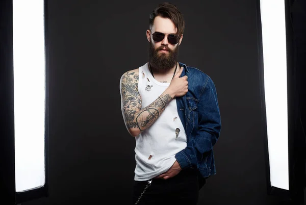Tattooed Handsome Bearded Man Sunglasses Denim Brutal Hipster Boy Tattoo — Stock Photo, Image