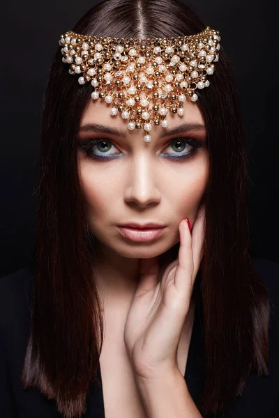 Mode Portret Van Mooie Sexy Vrouw Sieraden Sieraden Kroon Brunette — Stockfoto