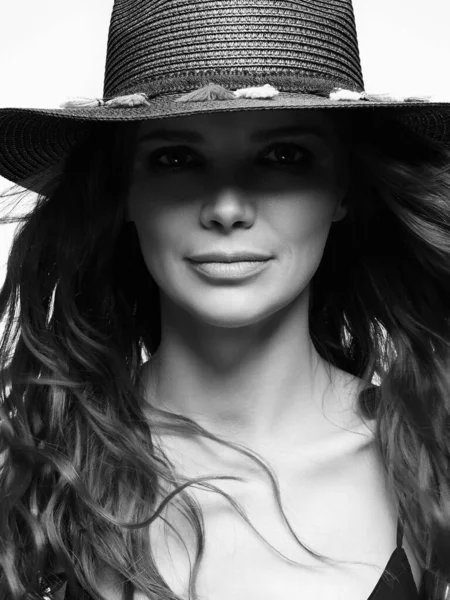 Beautiful Young Woman Hat Beauty Black White Portrait Healthy Hair — Stock Photo, Image