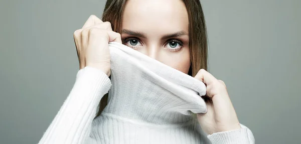 Beautiful Female Eyes Fashionable Blonde Girl White Wool Turtleneck — Stock Photo, Image