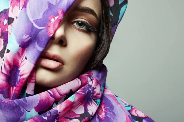 Bela Jovem Hijab Menina Beleza Sari Colorido Moda Mulher Oriental — Fotografia de Stock