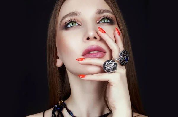 Pretty Young Woman Jewelry Rings Beautiful Girl Make Manicure — Stock Photo, Image