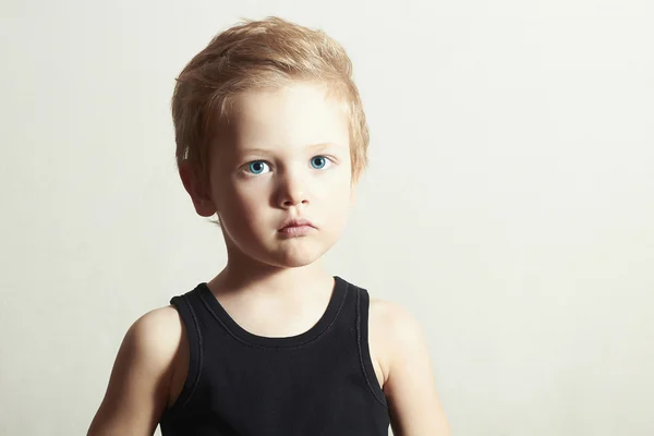 Handsome Boy with Blue Eyes. Close-up portrait of child — Stock Photo, Image