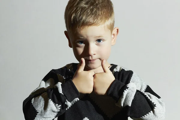 Child in sweater.children trend.little boy.emotion.fashionable kids — Stock Photo, Image