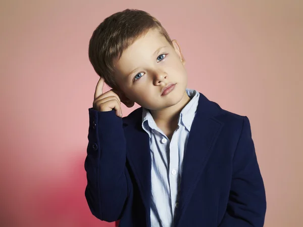 Modische kleine boy.stylish Kind im Anzug. Mode kinder.business boy — Stockfoto