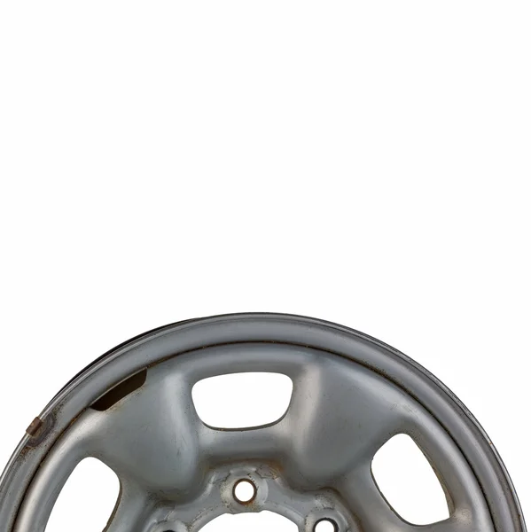 Автомобільне колесо, фланець автомобільного сплаву на білому тлі — стокове фото