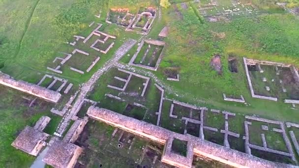Archeologická lokalita, ruiny, historické zdi — Stock video