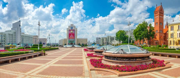 Plac Niepodległości w Mińsku — Zdjęcie stockowe