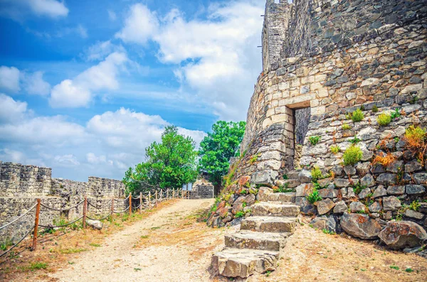 Pátio Castelo Medieval Leiria Castelo Leiria Com Muros Escadas Pedra — Fotografia de Stock