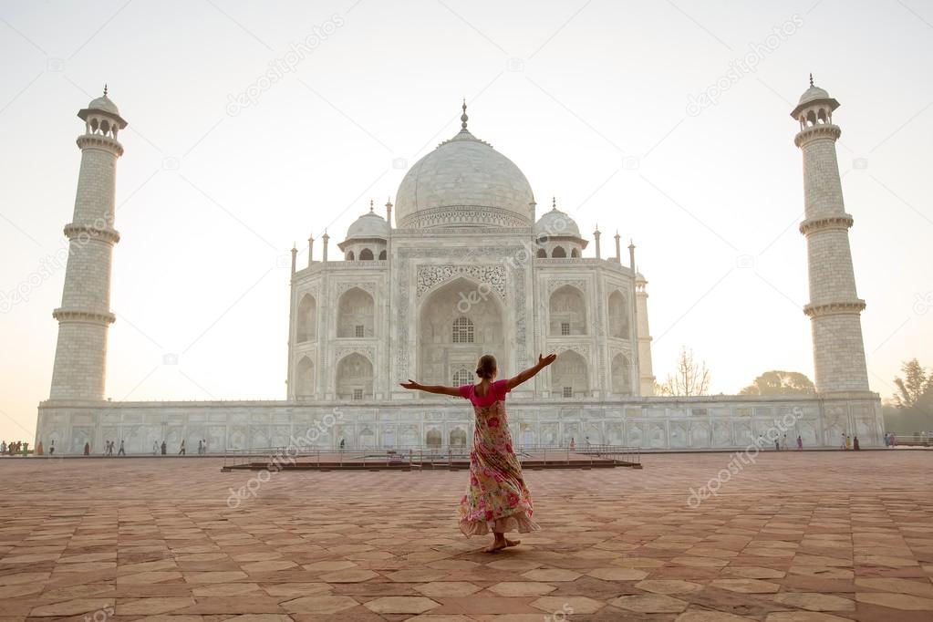 Taj Mahal in sunrise light, Agra, India