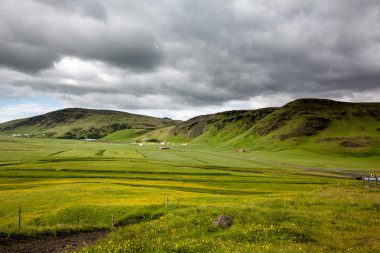 İzlanda ovaları yaz aylarında görüntülemek