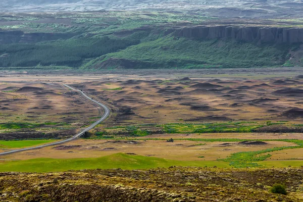 IJslandse vlakten bekijken gedurende de zomermaanden — Stockfoto