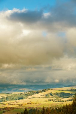 Sonbaharın güzel Karpat Dağları