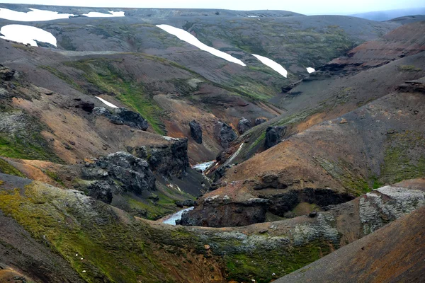 Bekijken van berglandschap in IJsland — Stockfoto