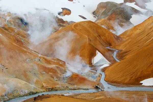 Ісландська геотермальних гаряча весна поля Kerlingafjoll, Ісландія — стокове фото