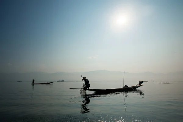 Fishermen in Inle lakes sunset, Myanmar. — Stock Photo, Image