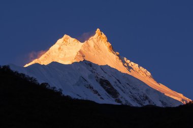 Manaslu güneş doğarken