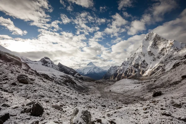 히말라야 산맥의 아름 다운 풍경 — 스톡 사진