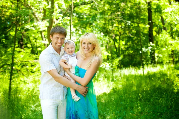 Familia feliz — Foto de Stock