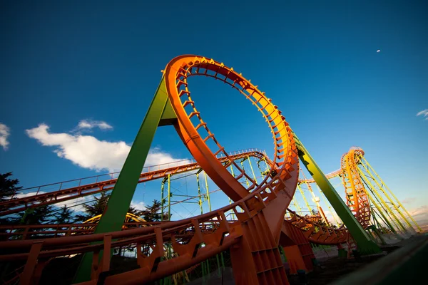 Tiflis, Gürcistan'daki Mtatsminda Park'ta rollercoaster