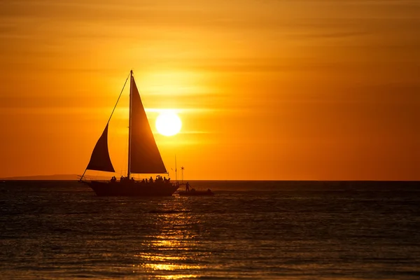 Hermosa puesta de sol en Boracay, Filipinas —  Fotos de Stock