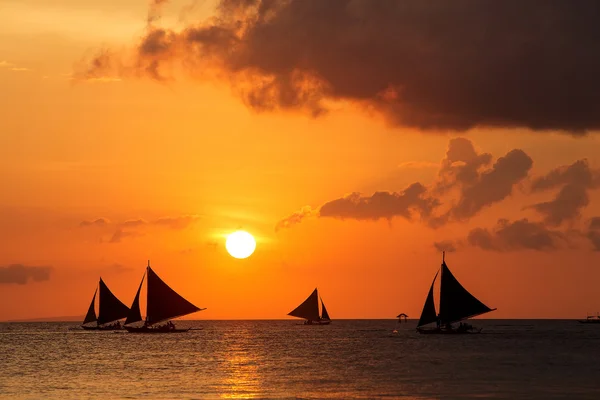 Belo pôr do sol em Boracay, Filipinas — Fotografia de Stock