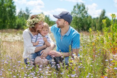 cazip anne ve çocuk portre açık havada