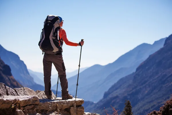 Wanderer auf dem Trek im Himalaya, Khumbu-Tal, Nepal — Stockfoto